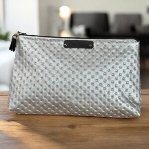 Trousse en simili cuir avec étoile argentée – création artisanale française P’tite Poulette