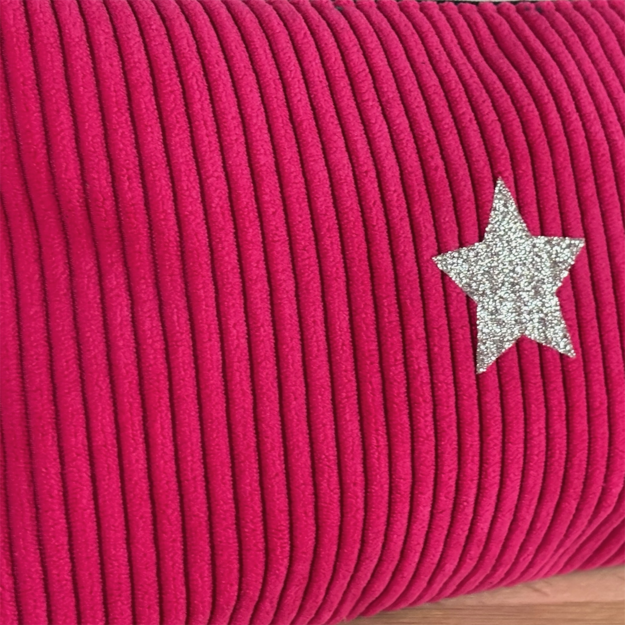 Trousse en velours côtelé rose vif- Création artisanale Française – Image 4