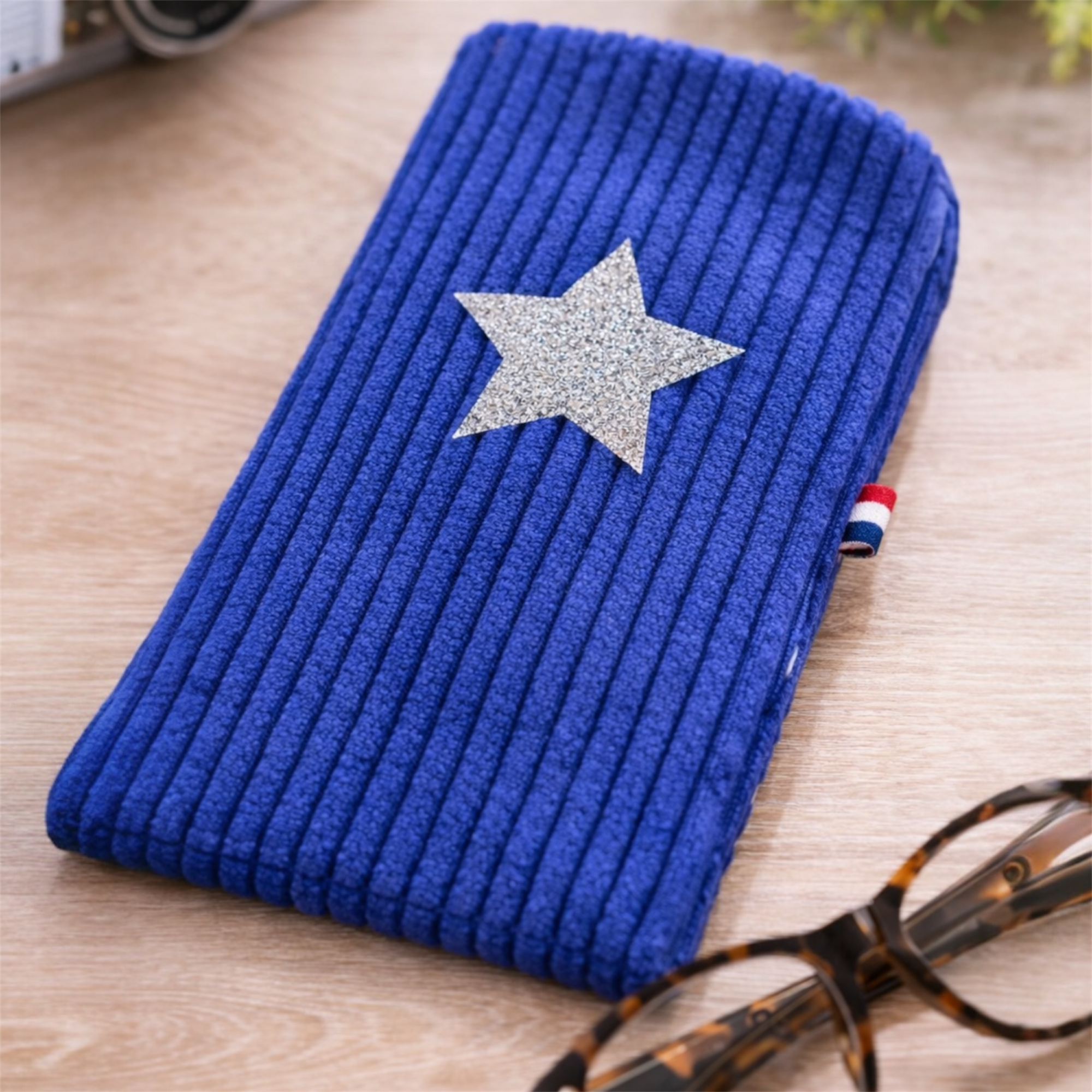 Étui lunettes velours côtelé bleu roi fait main avec étoile