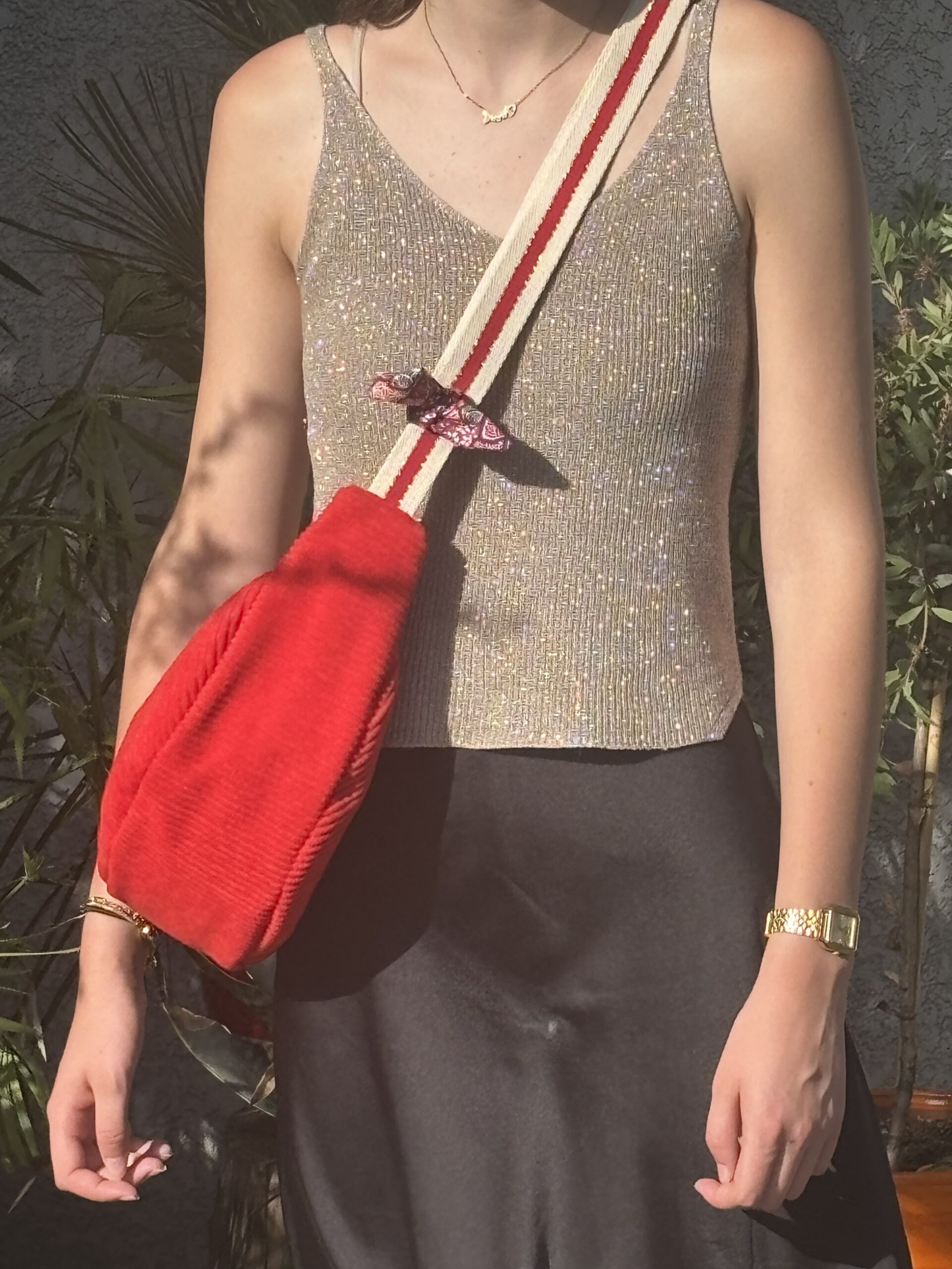 Sac lune en velours côtelé rouge– Création artisanale française – Image 6